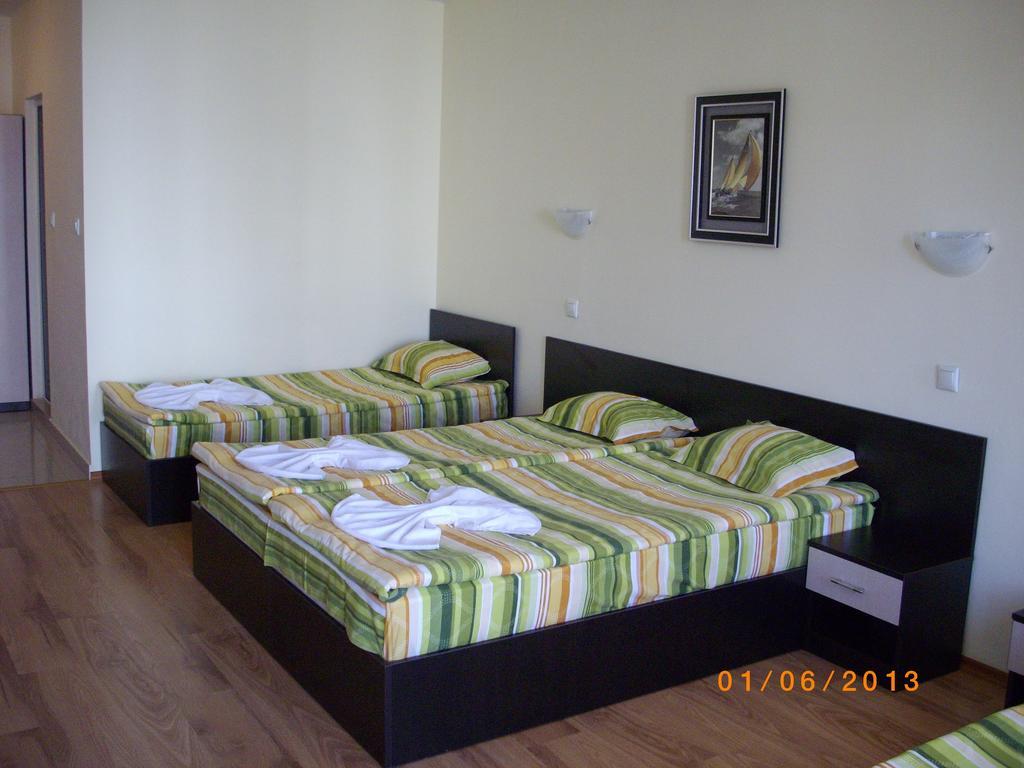 Семеен Хотел Атива - Family Hotel Ativa ロゼネッツ エクステリア 写真