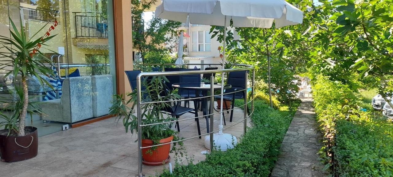 Семеен Хотел Атива - Family Hotel Ativa ロゼネッツ エクステリア 写真