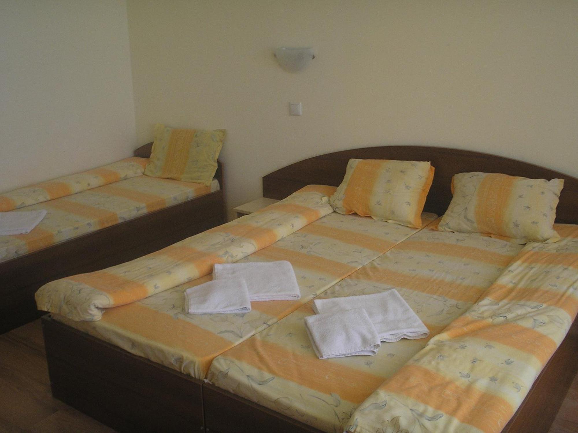 Семеен Хотел Атива - Family Hotel Ativa ロゼネッツ エクステリア 写真