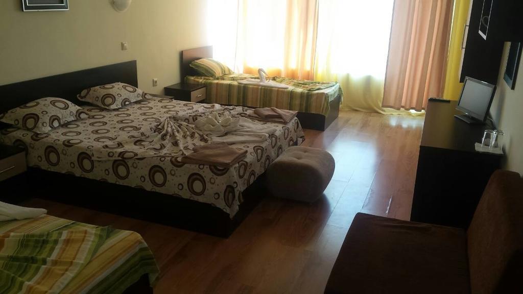 Семеен Хотел Атива - Family Hotel Ativa ロゼネッツ エクステリア 写真